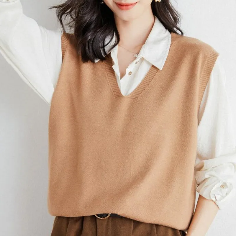 Hot Sale 49% OFFWomen's Ultra-Soft V-Neck Knit Vest