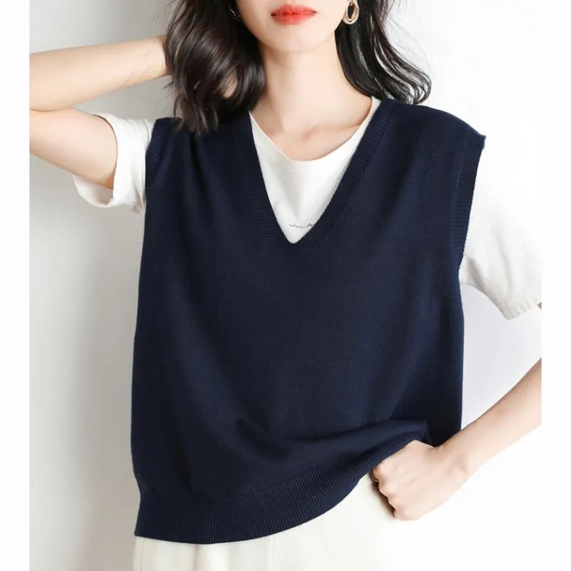 Hot Sale 49% OFFWomen's Ultra-Soft V-Neck Knit Vest